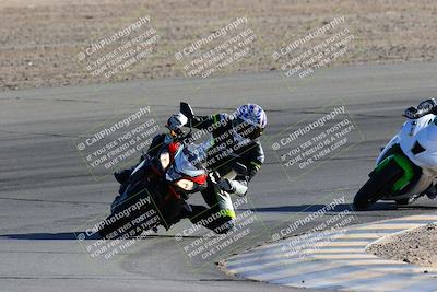 media/Jan-08-2022-SoCal Trackdays (Sat) [[1ec2777125]]/Turn 10 (2pm)/